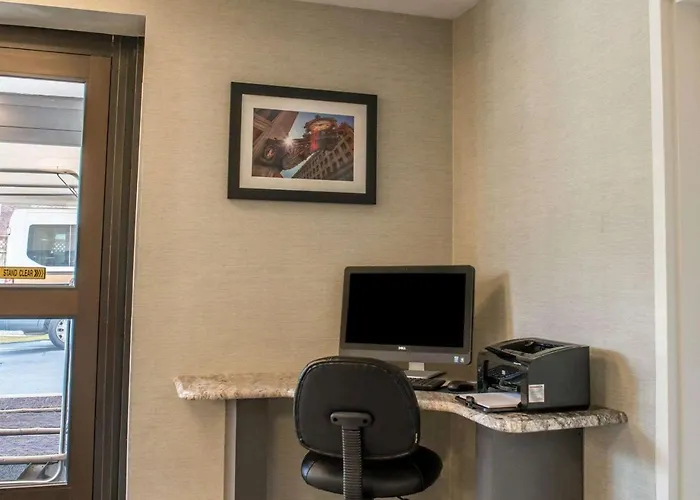 Quality Inn University Center